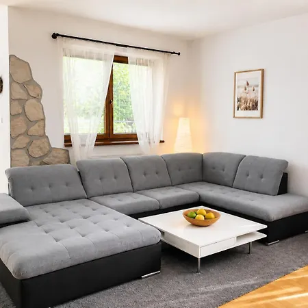 Apartamento Spacious With Free Parking Near Prague